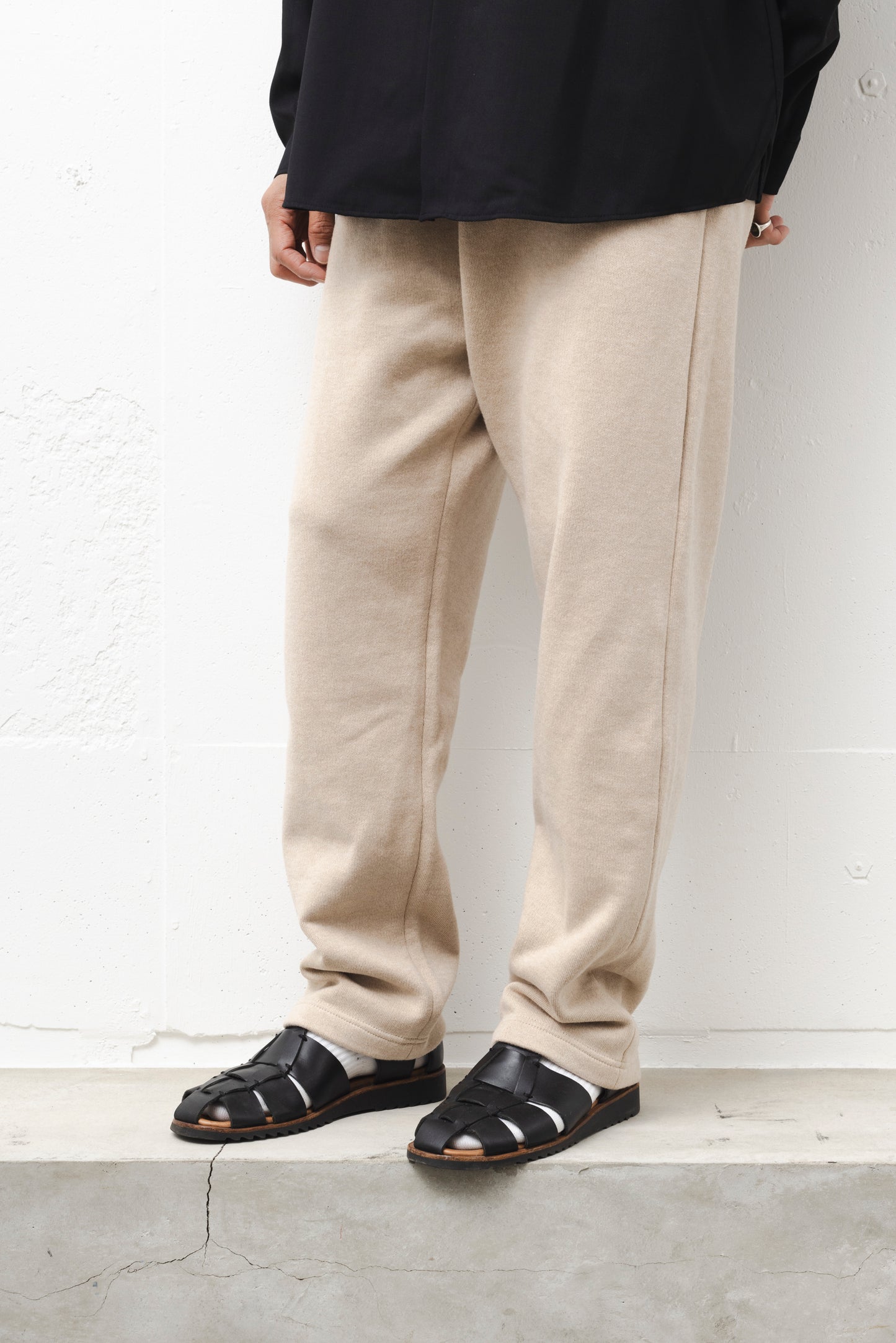 RELAXING SWKNIT PANTS / BEIGE