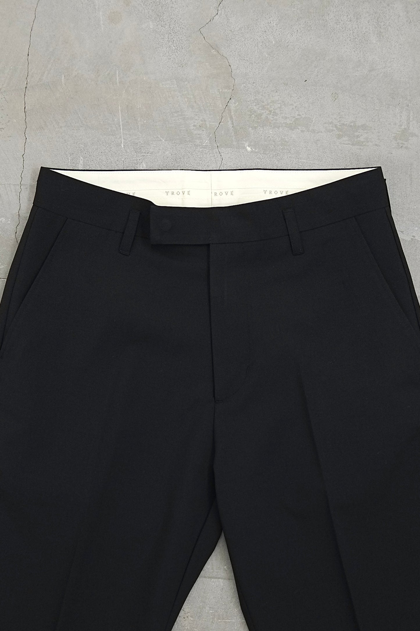 TAPERDE TROUSERS / BLACK