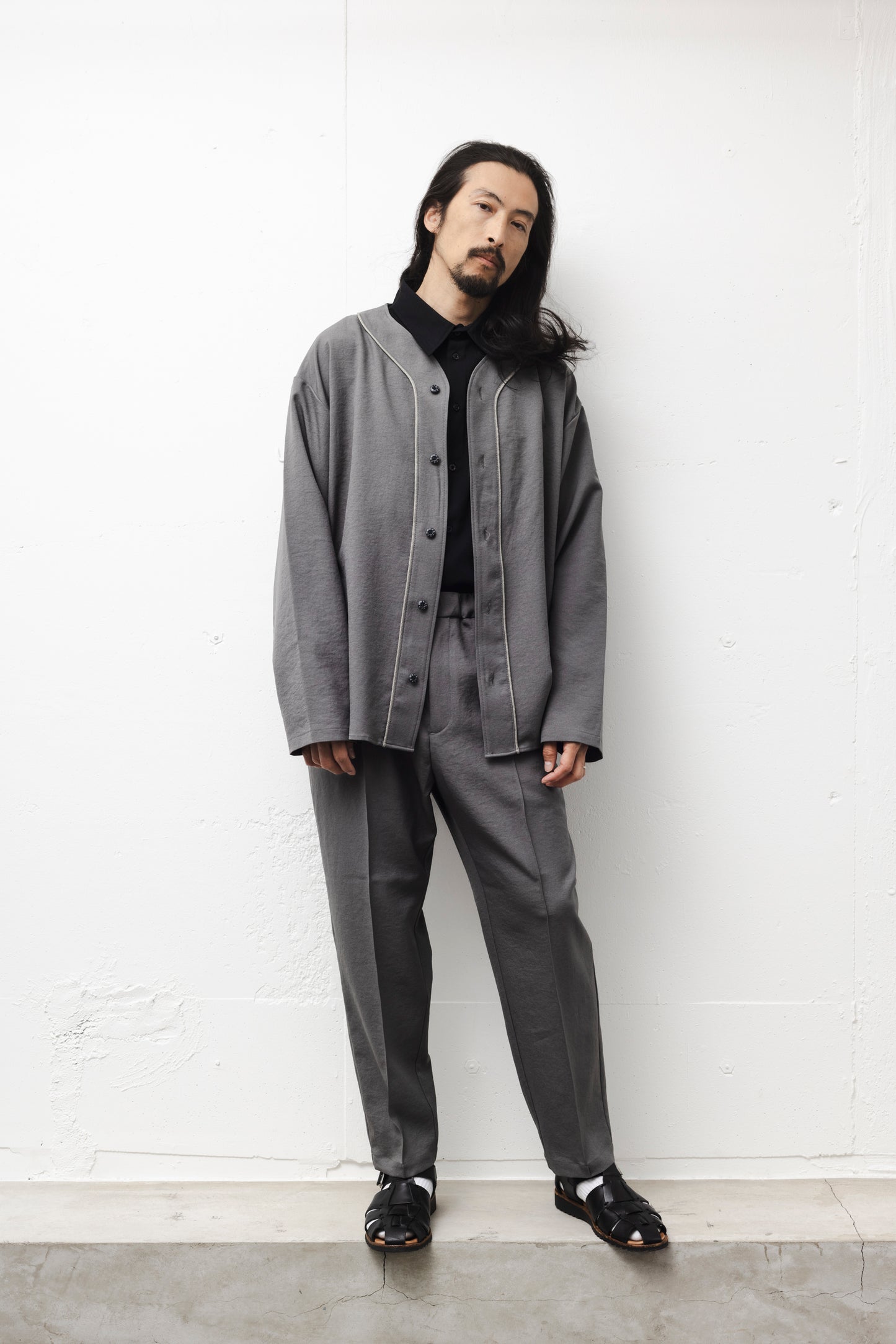 VERSATILE EASY TROUSERS / GRAY