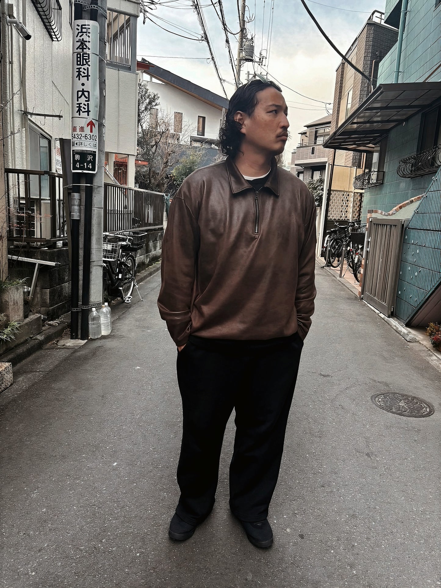 LEATHER LIKE PULLOVER