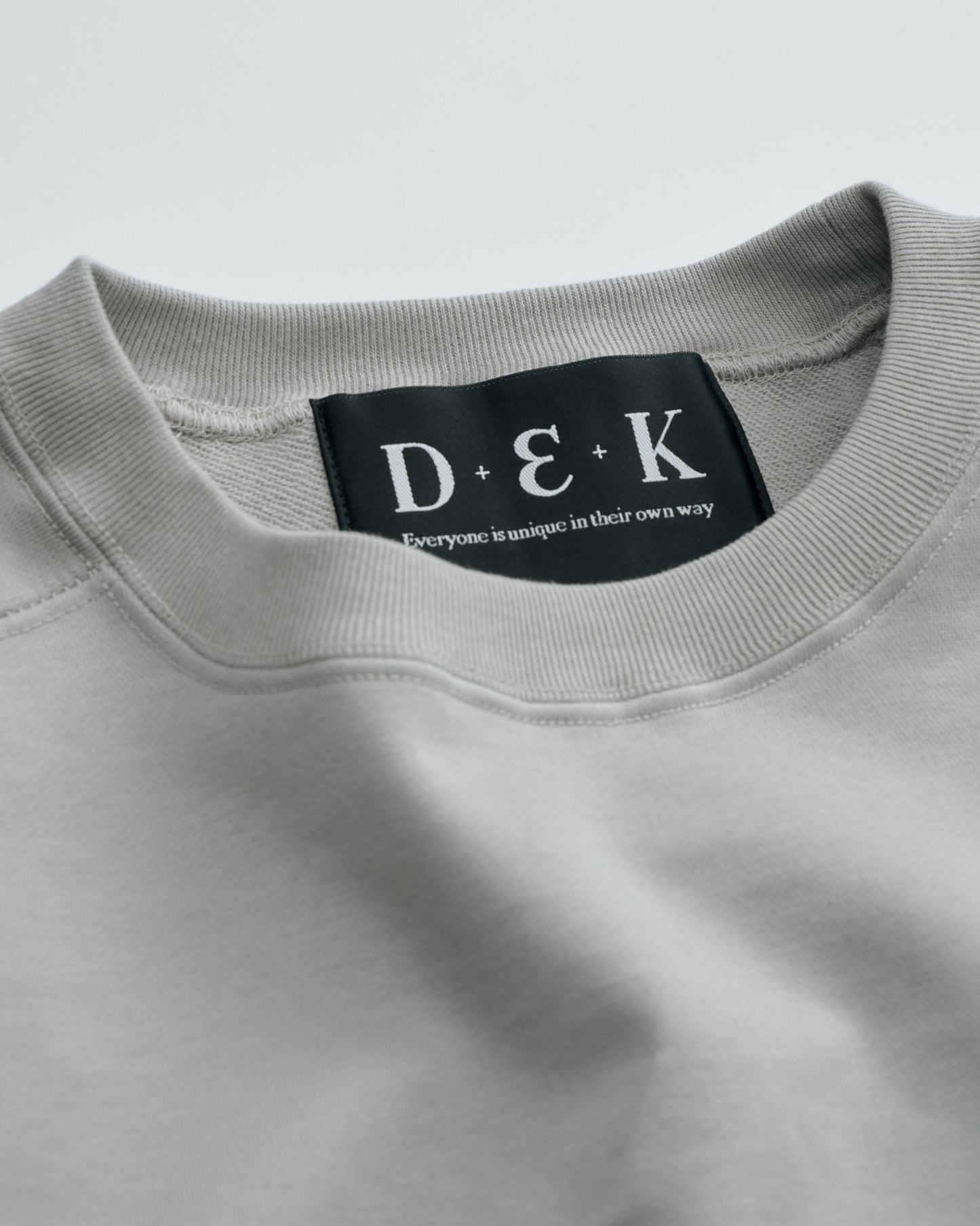 RAGLAN SWEAT