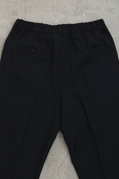 VERSATILE EASY TROUSERS / BLACK