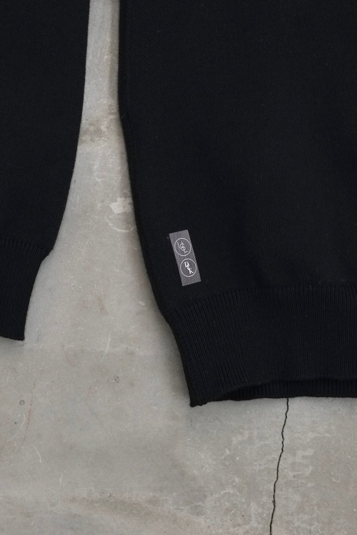 MOC NECK RELAXING SWKNIT / BLACK