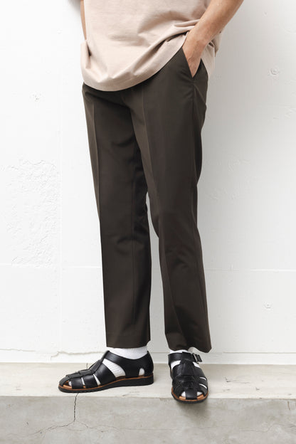 TAPERDE TROUSERS / OLIVE